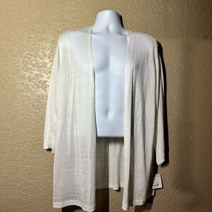 NWT Women’s ivory light weight cardigan